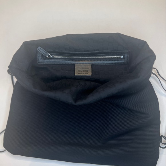 Gucci Authentic Braided Drawstring Handbag (Serial No. 106265203998) - Picture 9 of 14